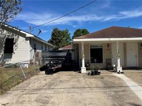 3207 1/2 Jackson Blvd - Photo 1 of 1