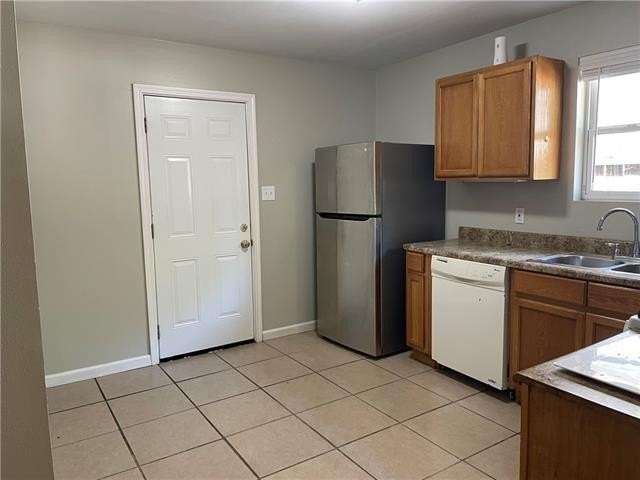 3207 1/2 Jackson Blvd - Photo 2 of 12