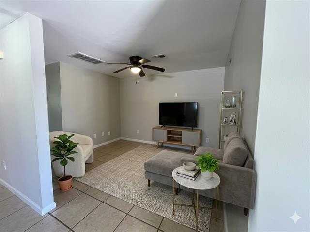 3207 1/2 Jackson Blvd - Photo 7 of 12