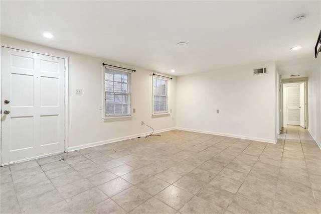 8127 Belfast St - Photo 4 of 5