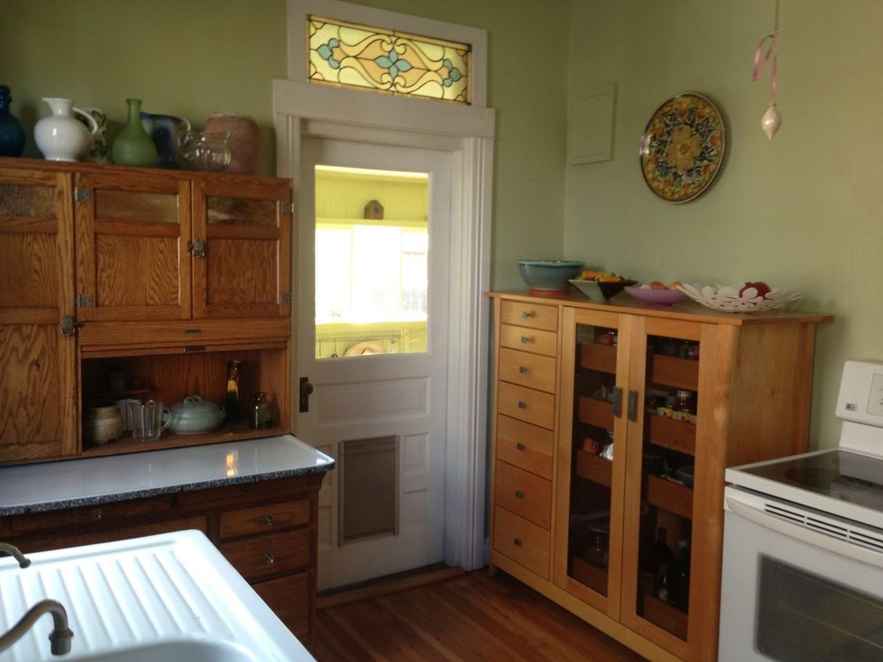 860 S Sherman St - Photo 6 of 17