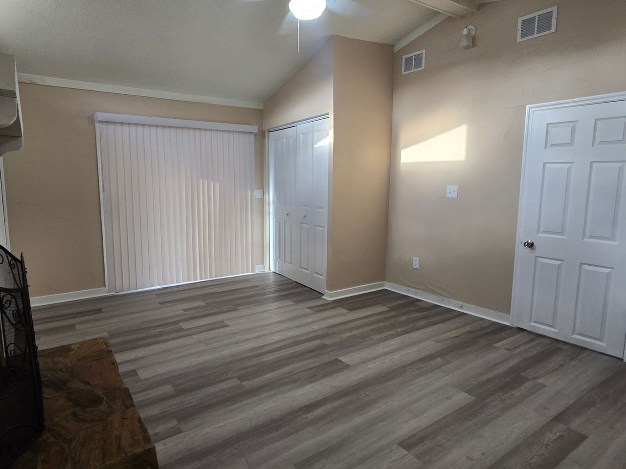 1001 N Bracewell Dr - Photo 6 of 22