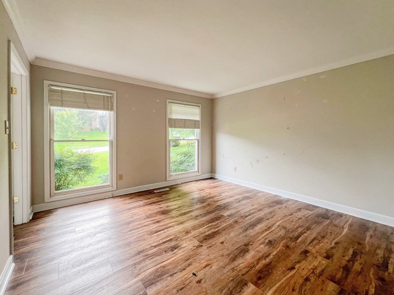 1321 Shadybrook Cove Ln - Photo 4 of 18