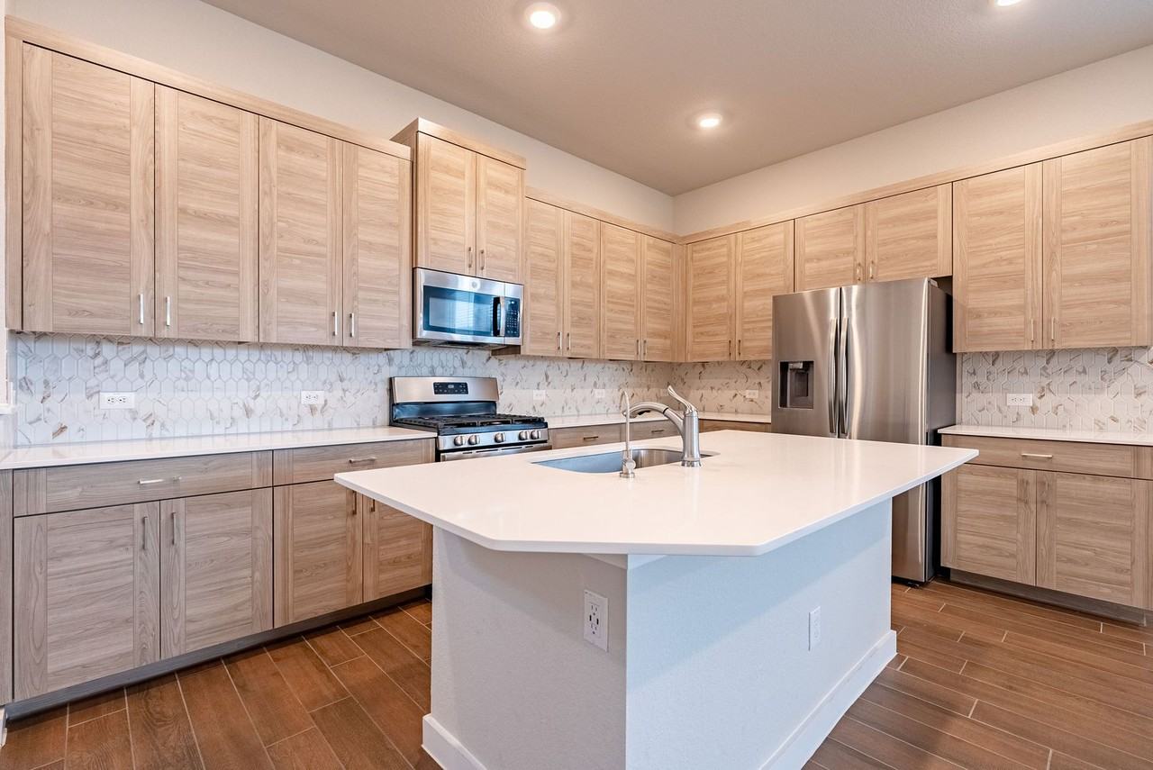 12617 Sea Gull Way - Photo 6 of 28