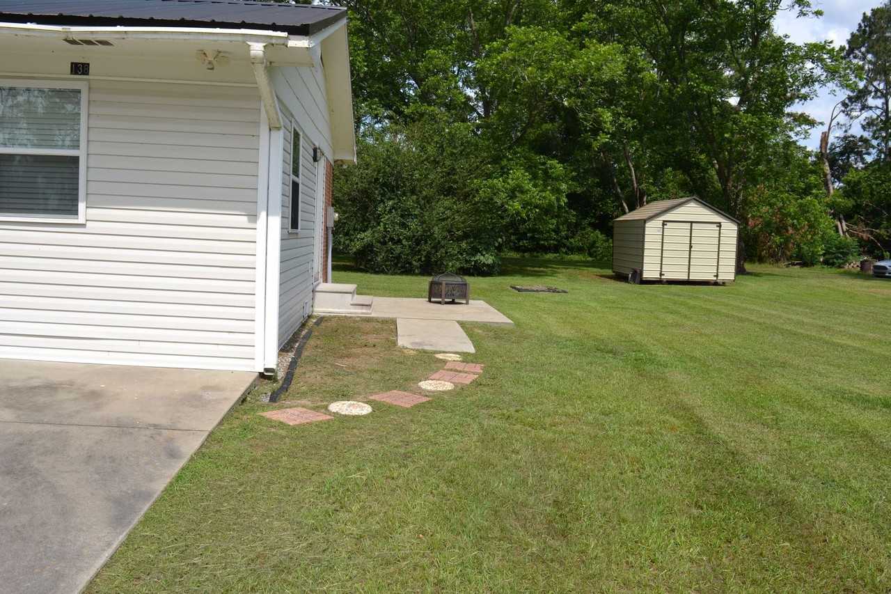 138 Cypress Cir - Photo 5 of 34