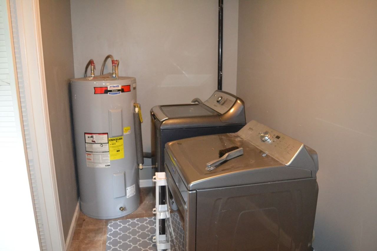 138 Cypress Cir - Photo 7 of 34