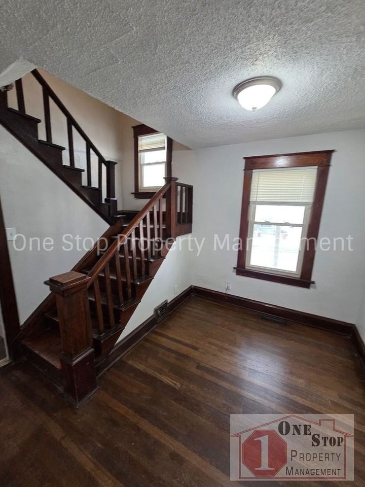 5901 Lexington Ave - Photo 7 of 27
