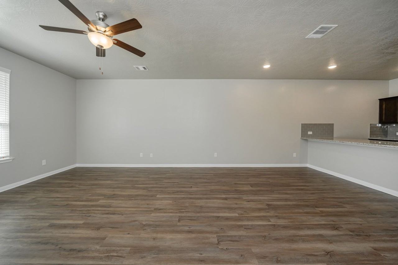 2045 Vintage Farms Way - Photo 5 of 37