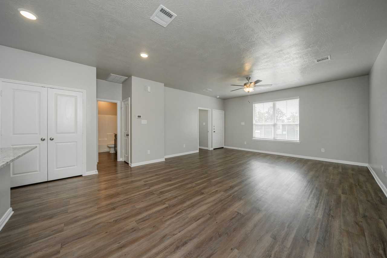2045 Vintage Farms Way - Photo 7 of 37