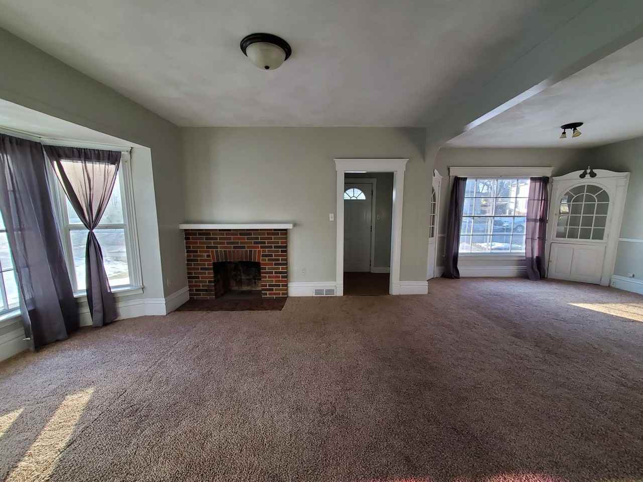 1718 Washington St - Photo 3 of 17
