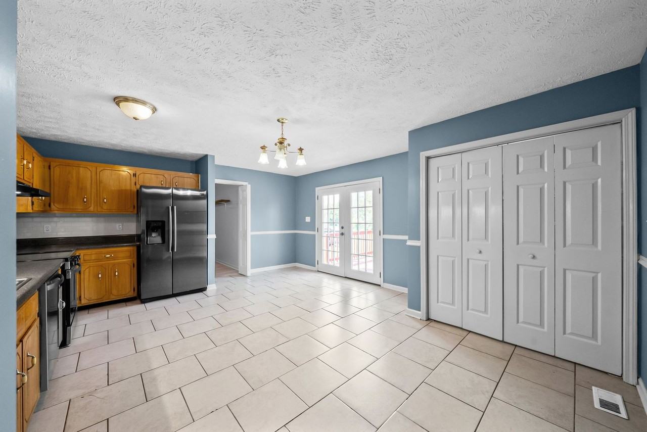 1301 Hand Dr - Photo 6 of 26