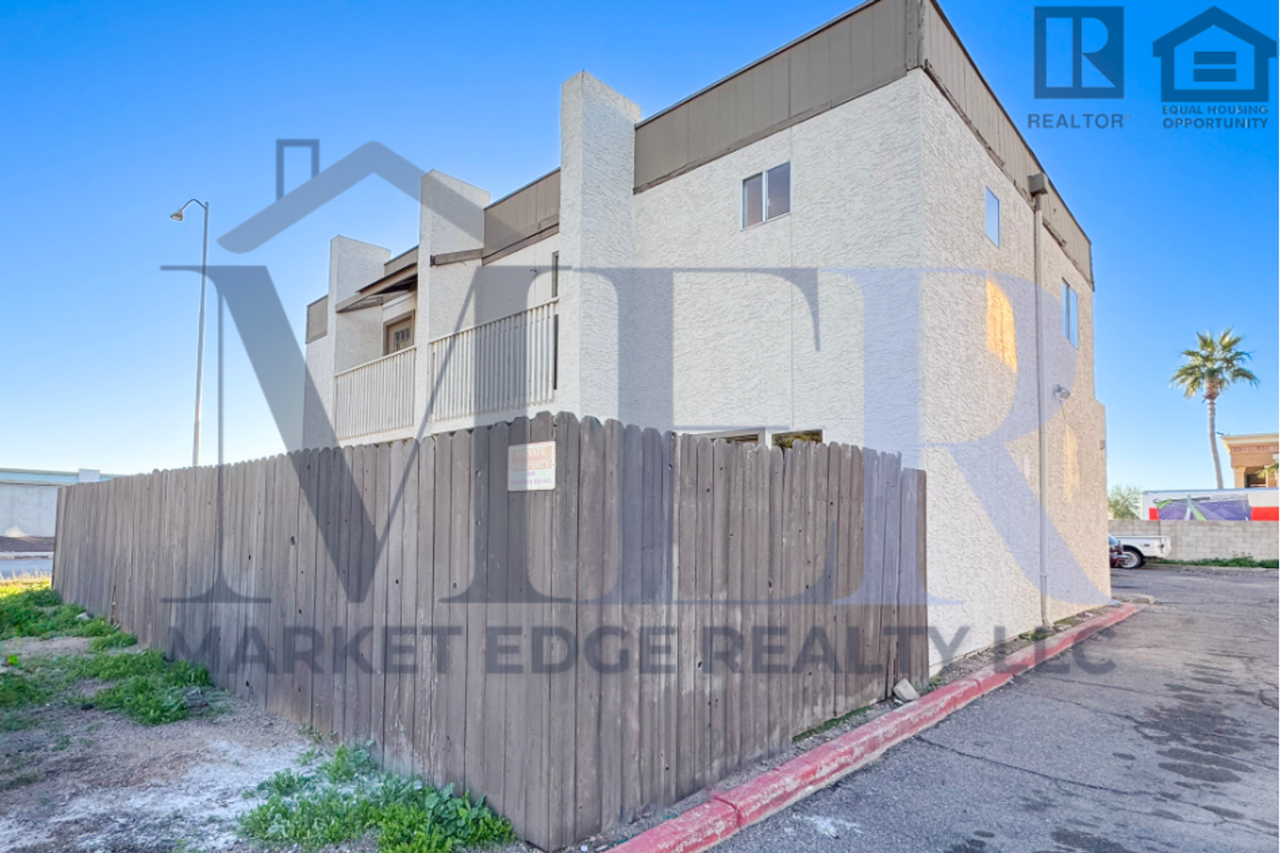 1765 - Photo 2 of 5