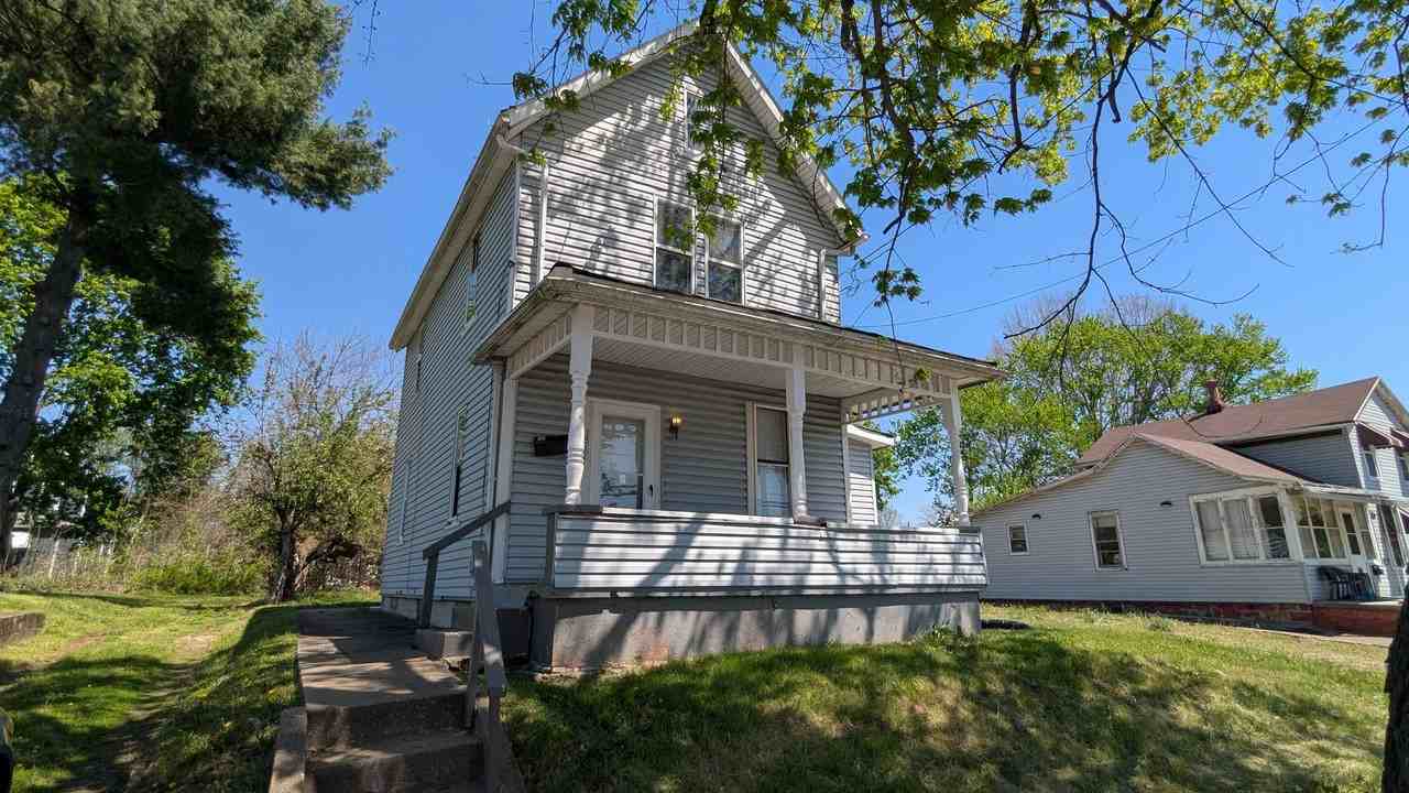 1511 2nd St Ne - Photo 2 of 22