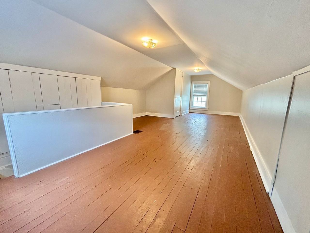 1104 Berry Blvd - Photo 7 of 9