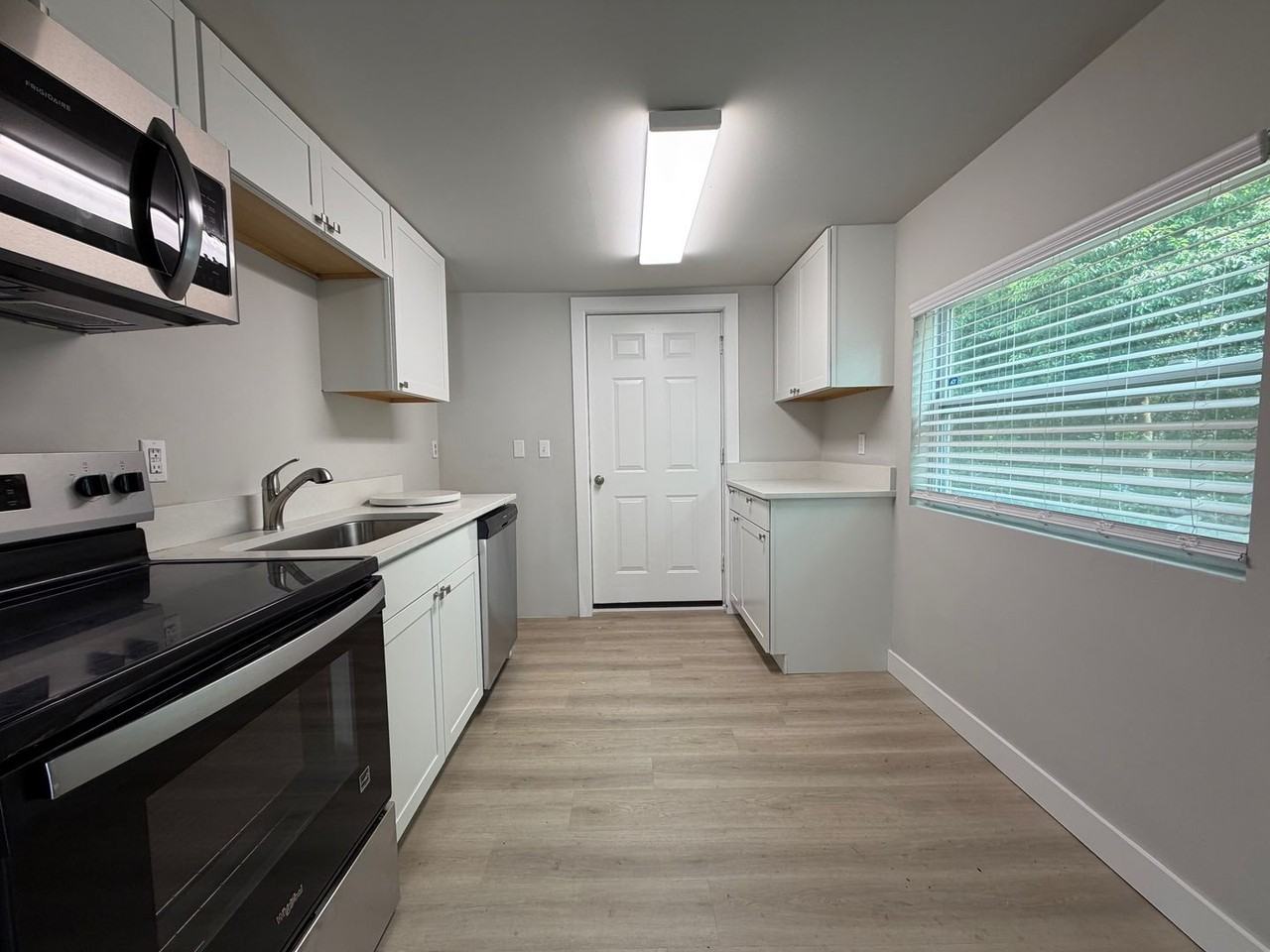 2109 Se 45th Ter - Photo 3 of 9