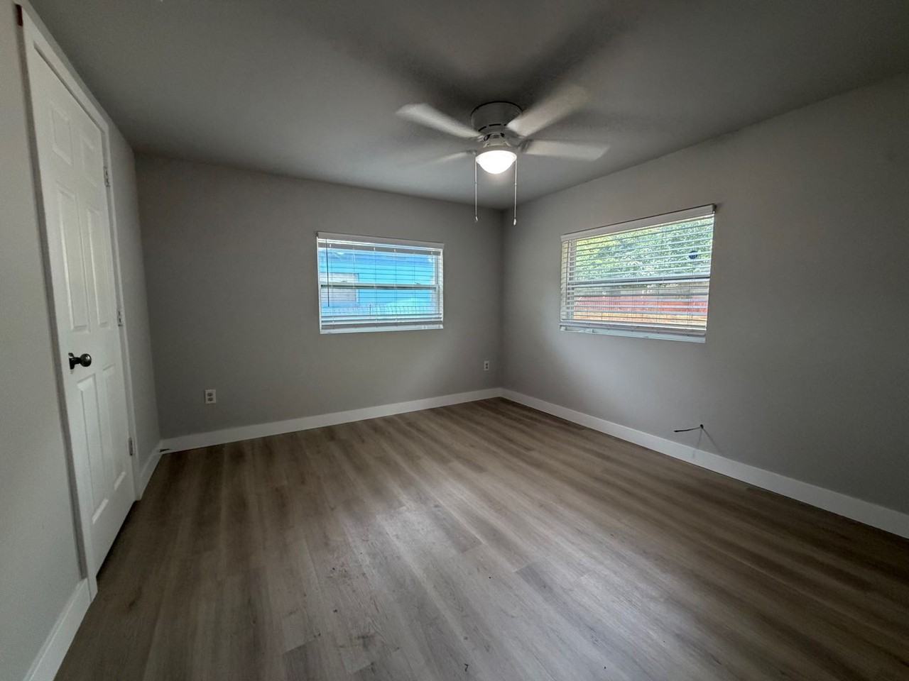 2109 Se 45th Ter - Photo 6 of 9