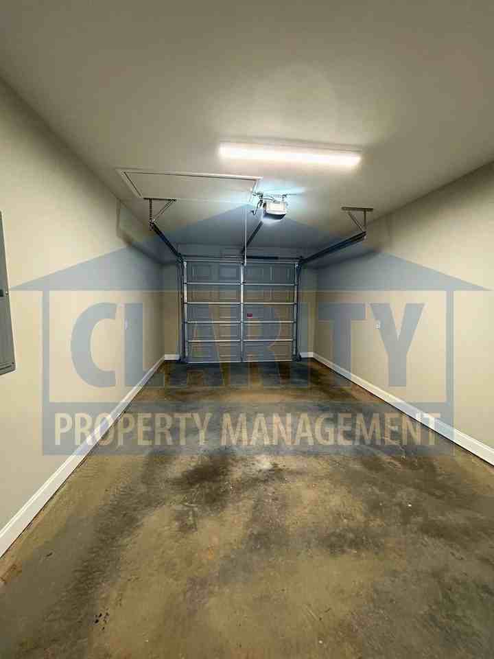 121 Bellingham Cv Ne - Photo 5 of 24