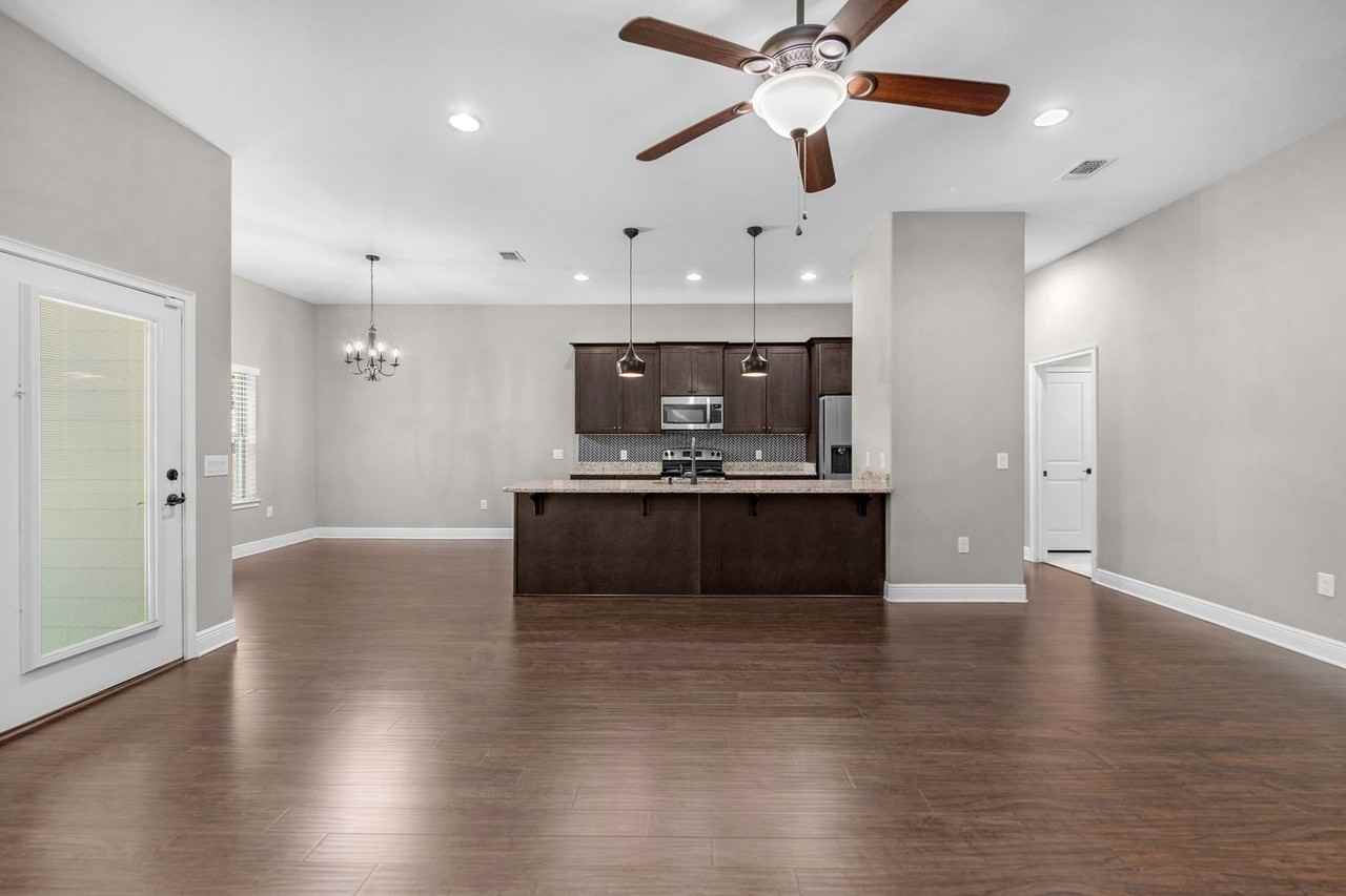 3083 Five Forks Rd - Photo 7 of 41