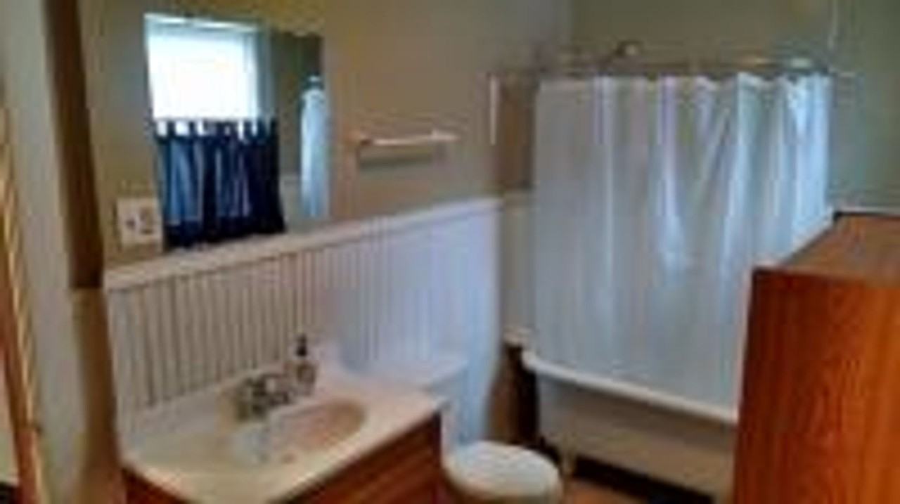 603 1/2 Iowa St - Photo 3 of 7