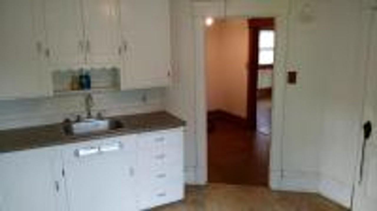 603 1/2 Iowa St - Photo 5 of 7