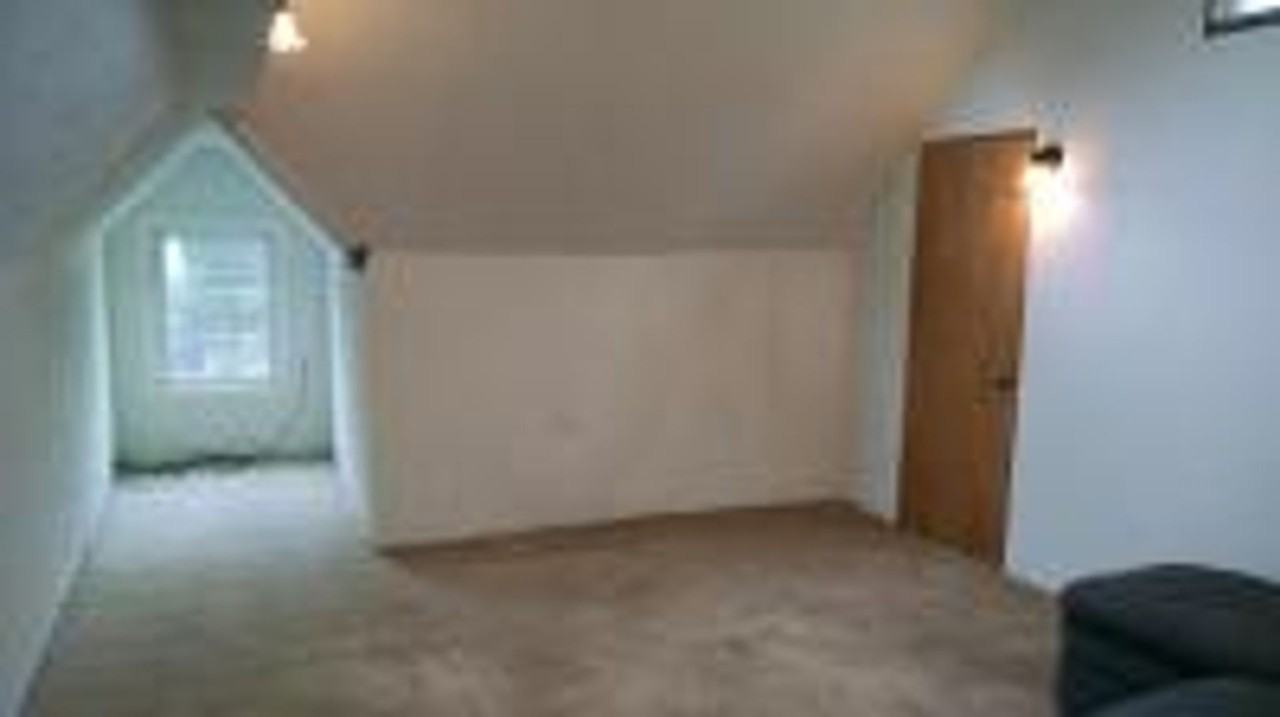 603 1/2 Iowa St - Photo 6 of 7