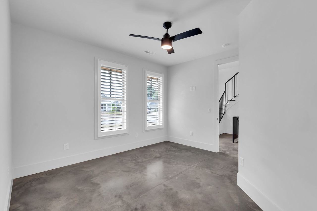708 Anderson Rd - Photo 4 of 19