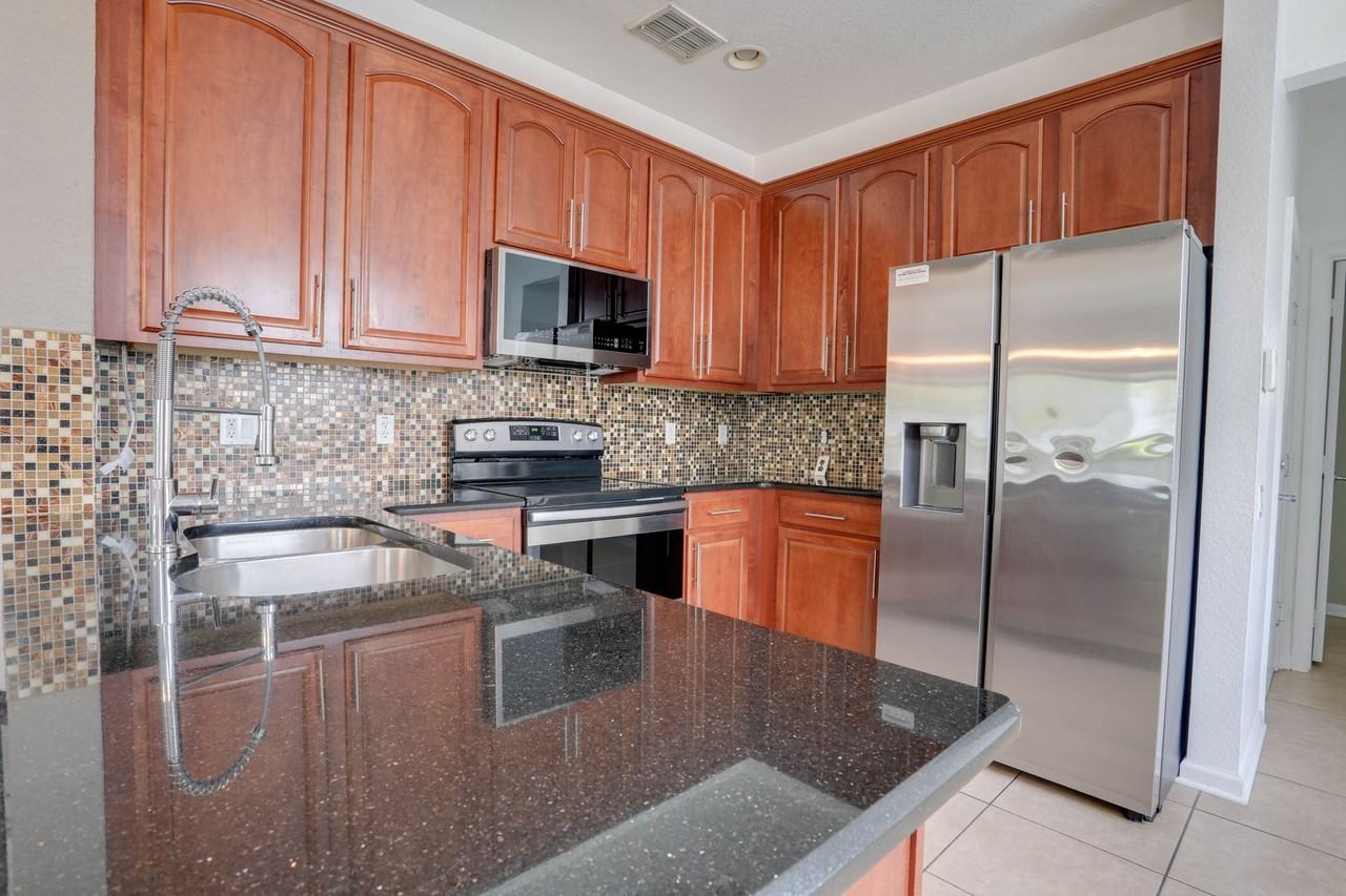 15204 Windmill Harbor Ct - Photo 7 of 22