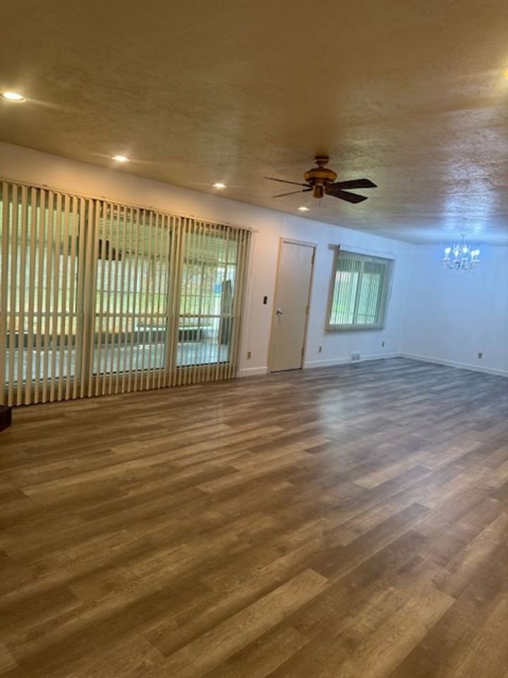 5321 Michael Cir - Photo 4 of 21