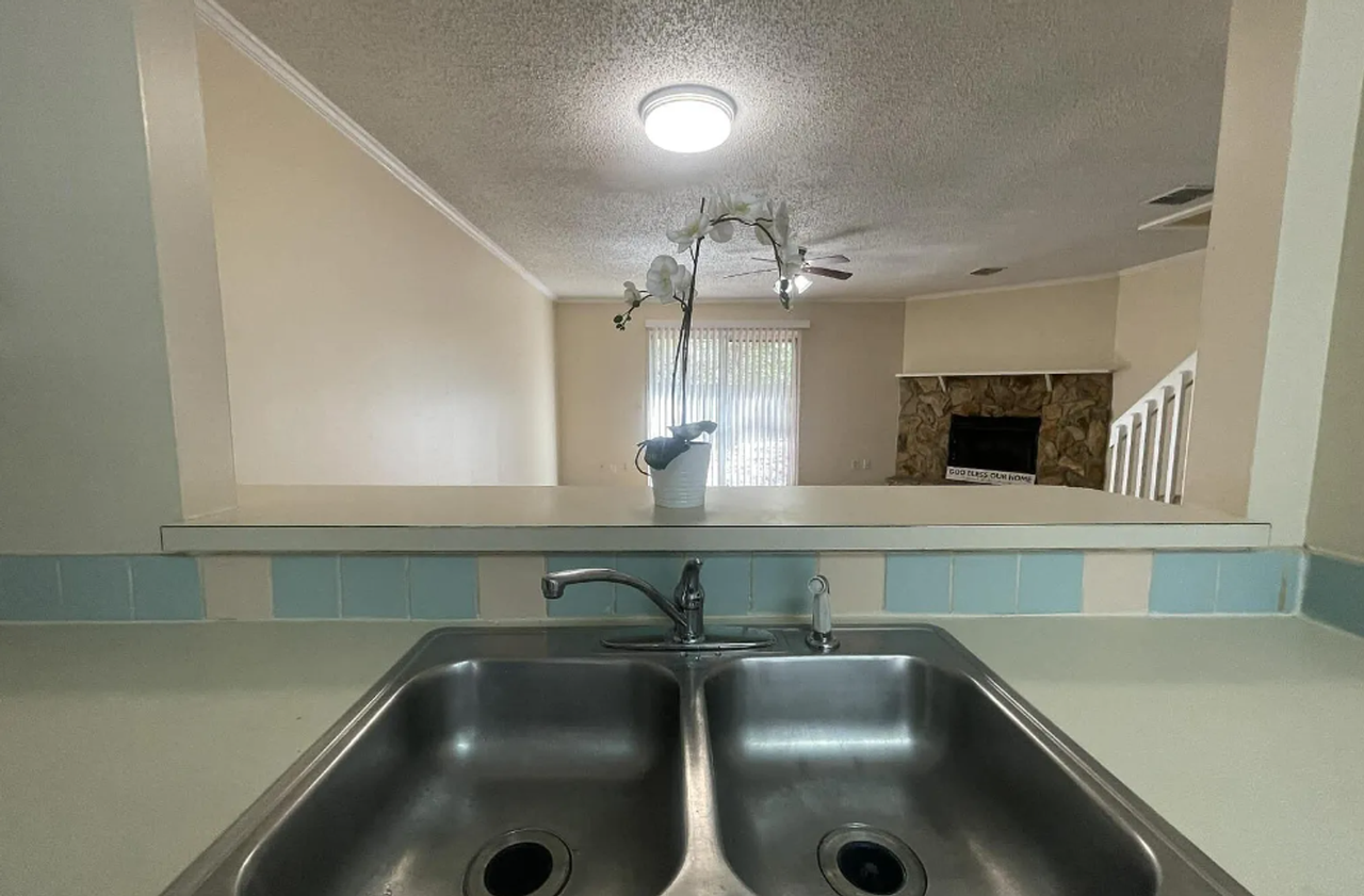 5626 Bryner Dr - Photo 4 of 14