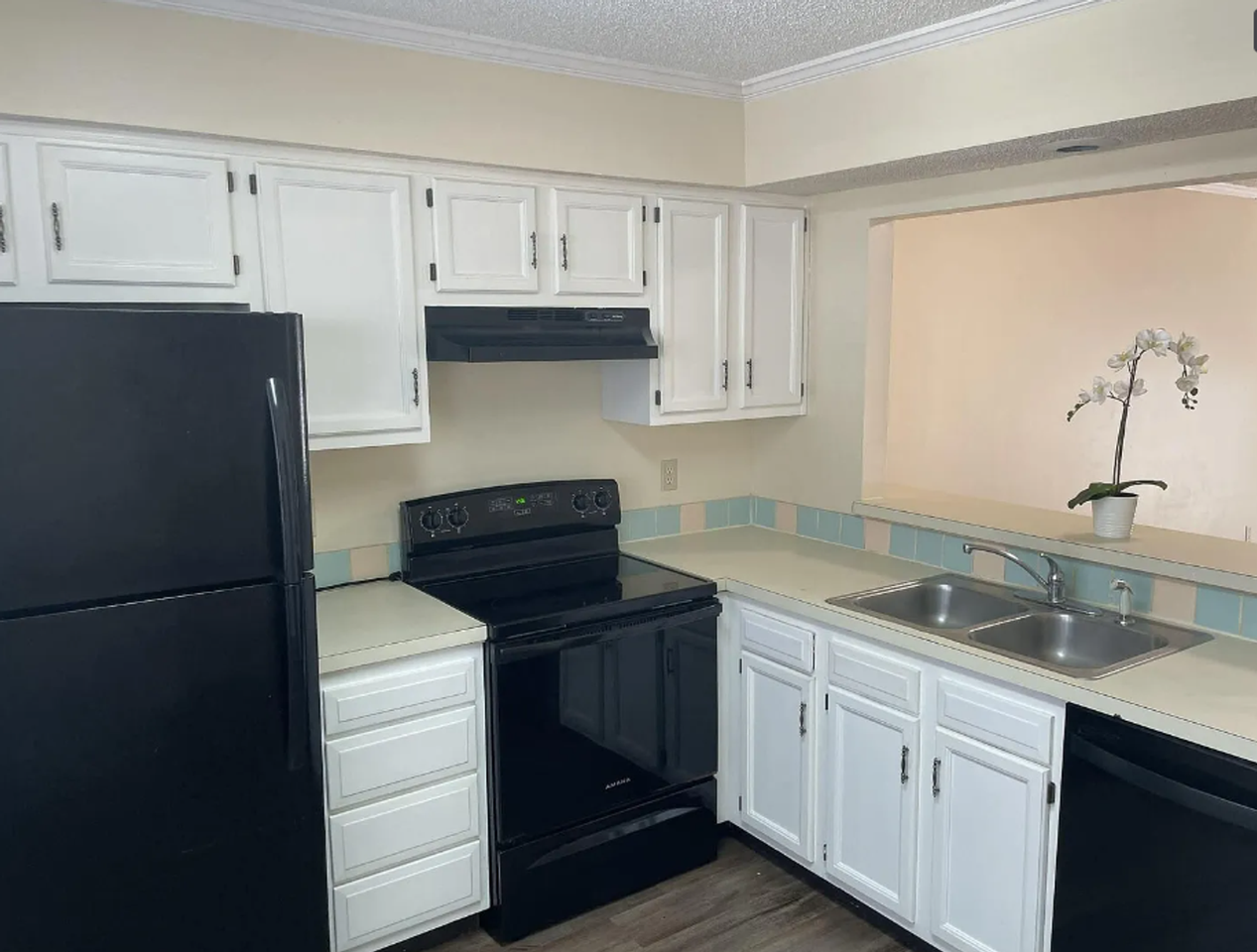 5626 Bryner Dr - Photo 5 of 14