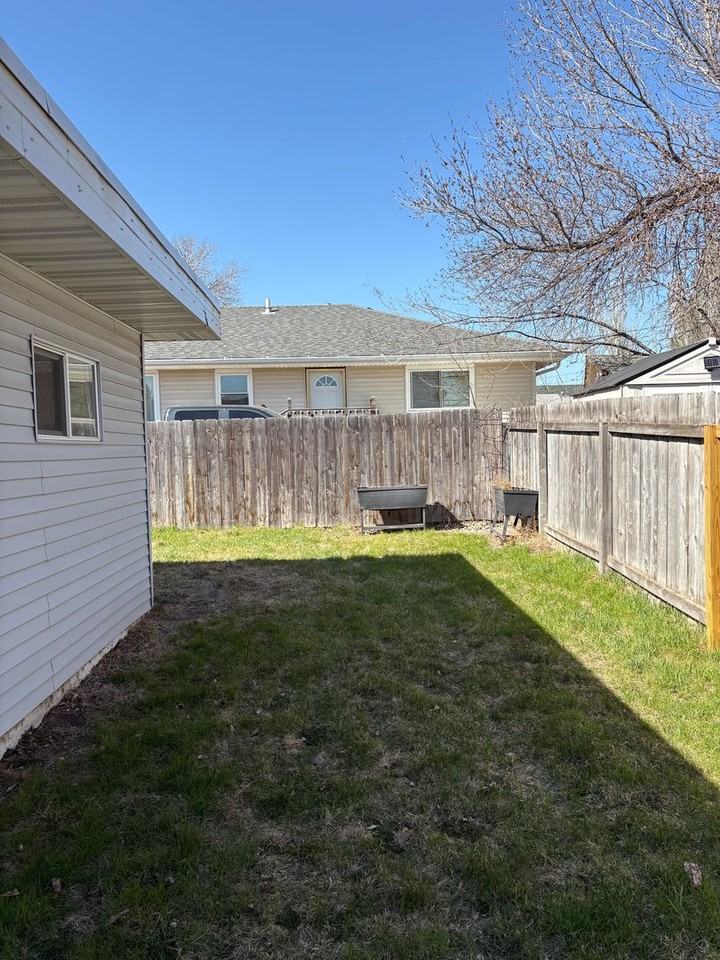1518 7th Ave Nw - Photo 3 of 18