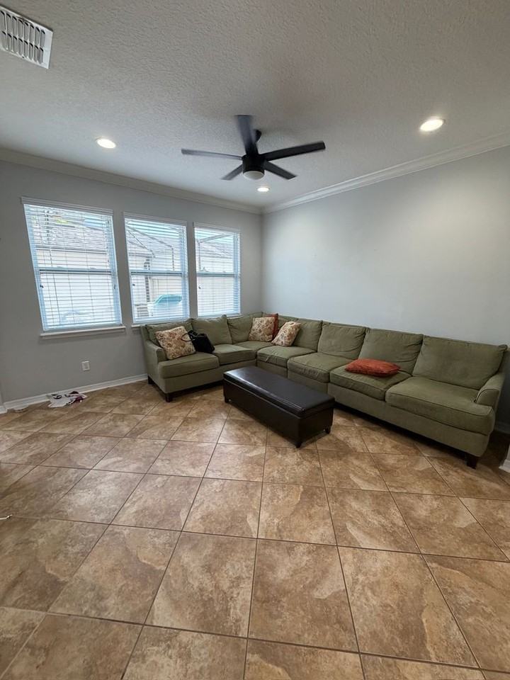 12926 Calderdale Ave - Photo 7 of 20