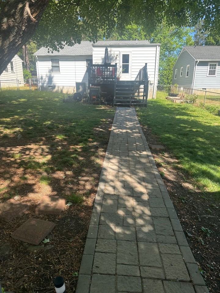 205 Bridge St - Photo 2 of 17