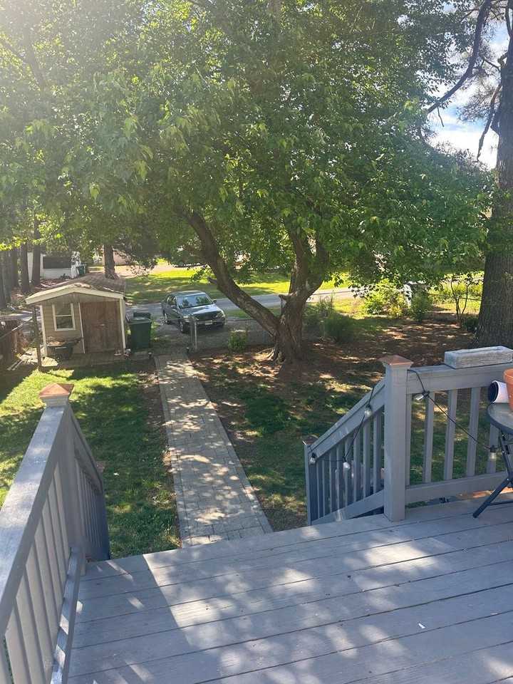 205 Bridge St - Photo 5 of 17
