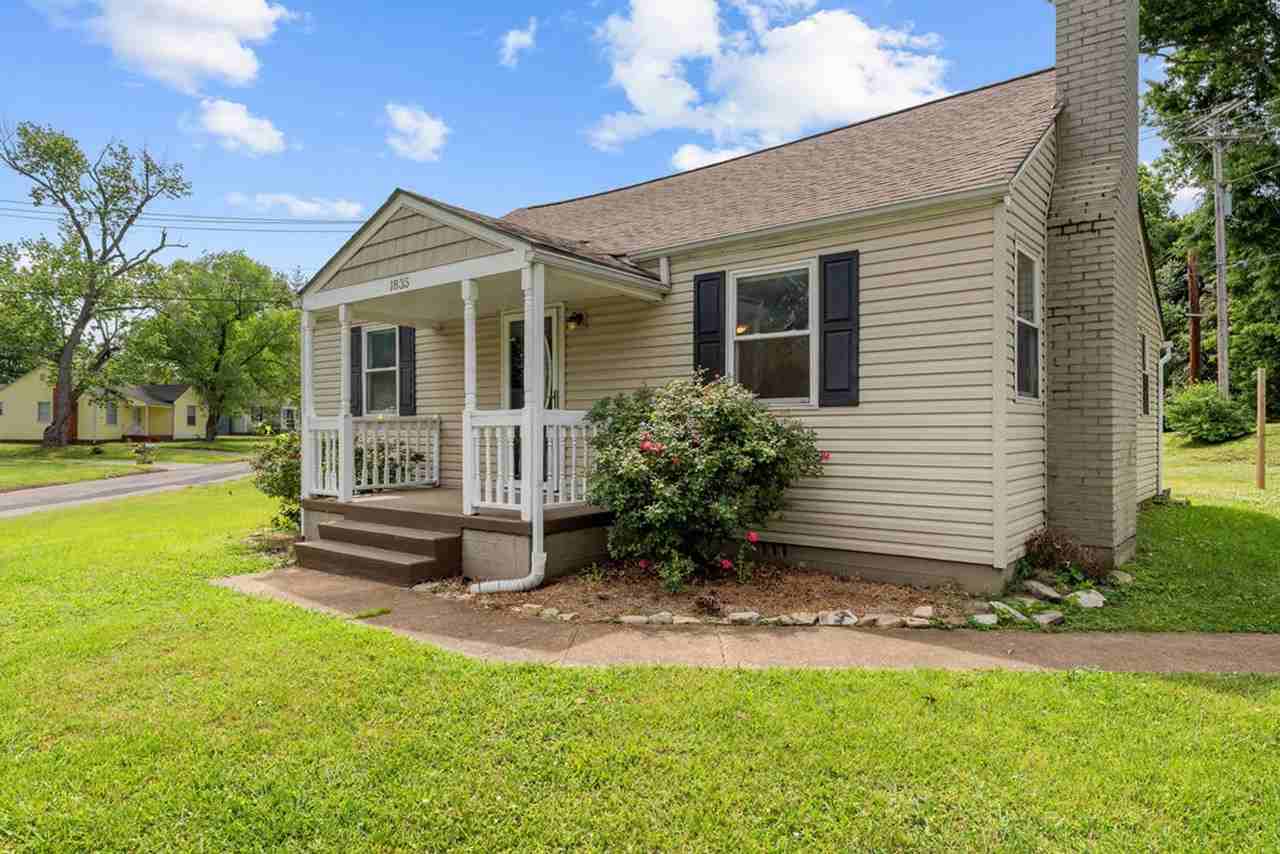 1835 Dalton St - Photo 3 of 18