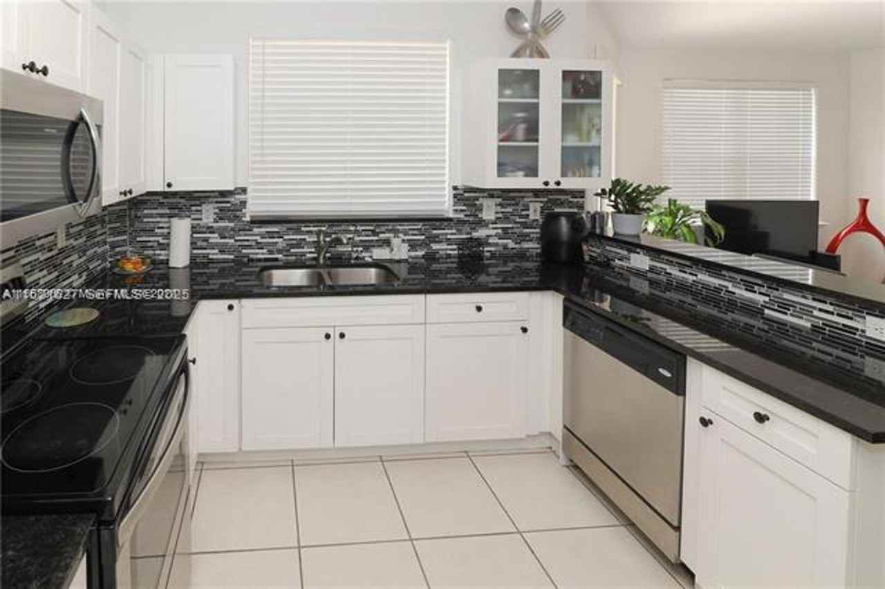 4866 4866 NW 108th Psge th 4866 - Photo 2 of 16