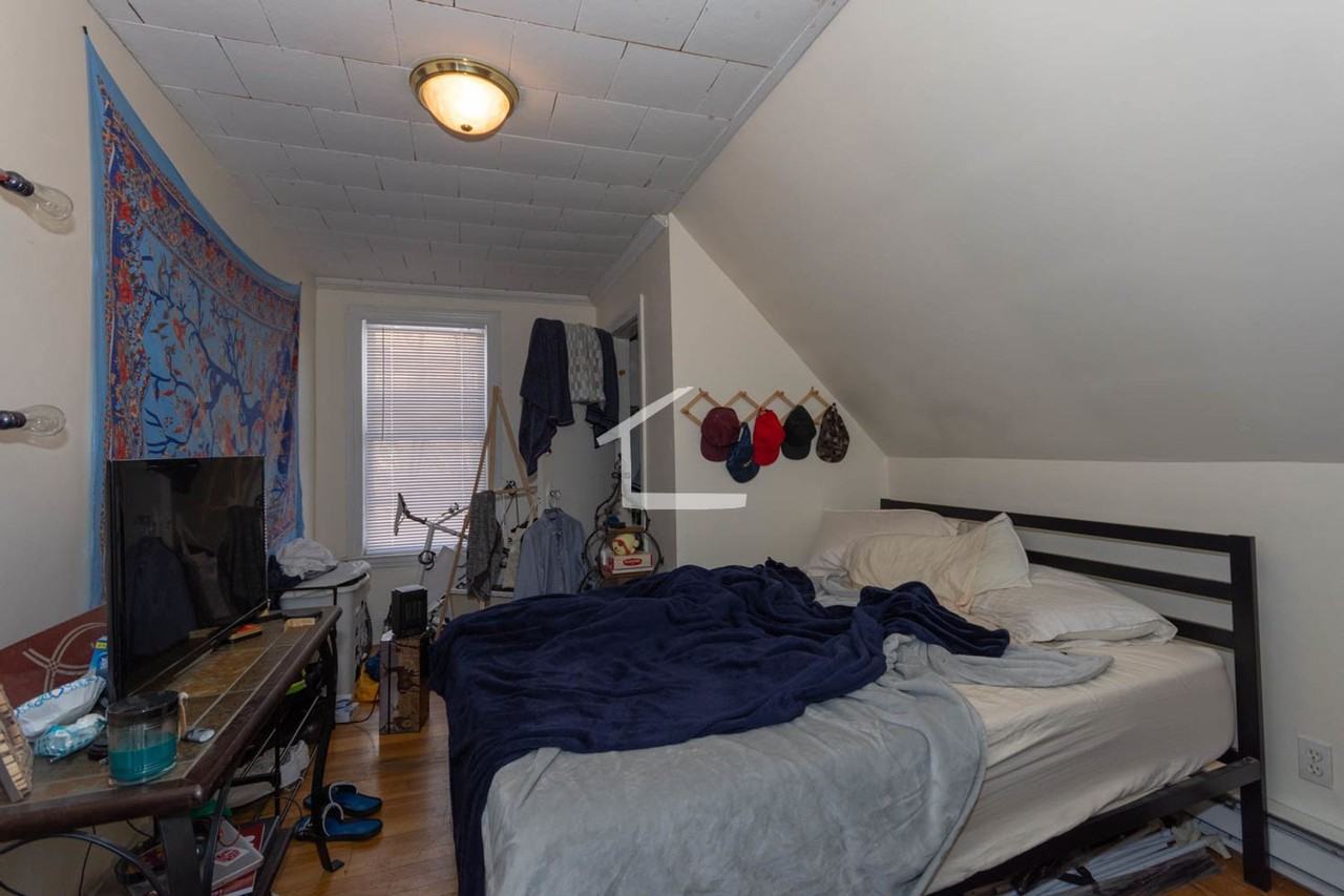 52 Brainerd Rd