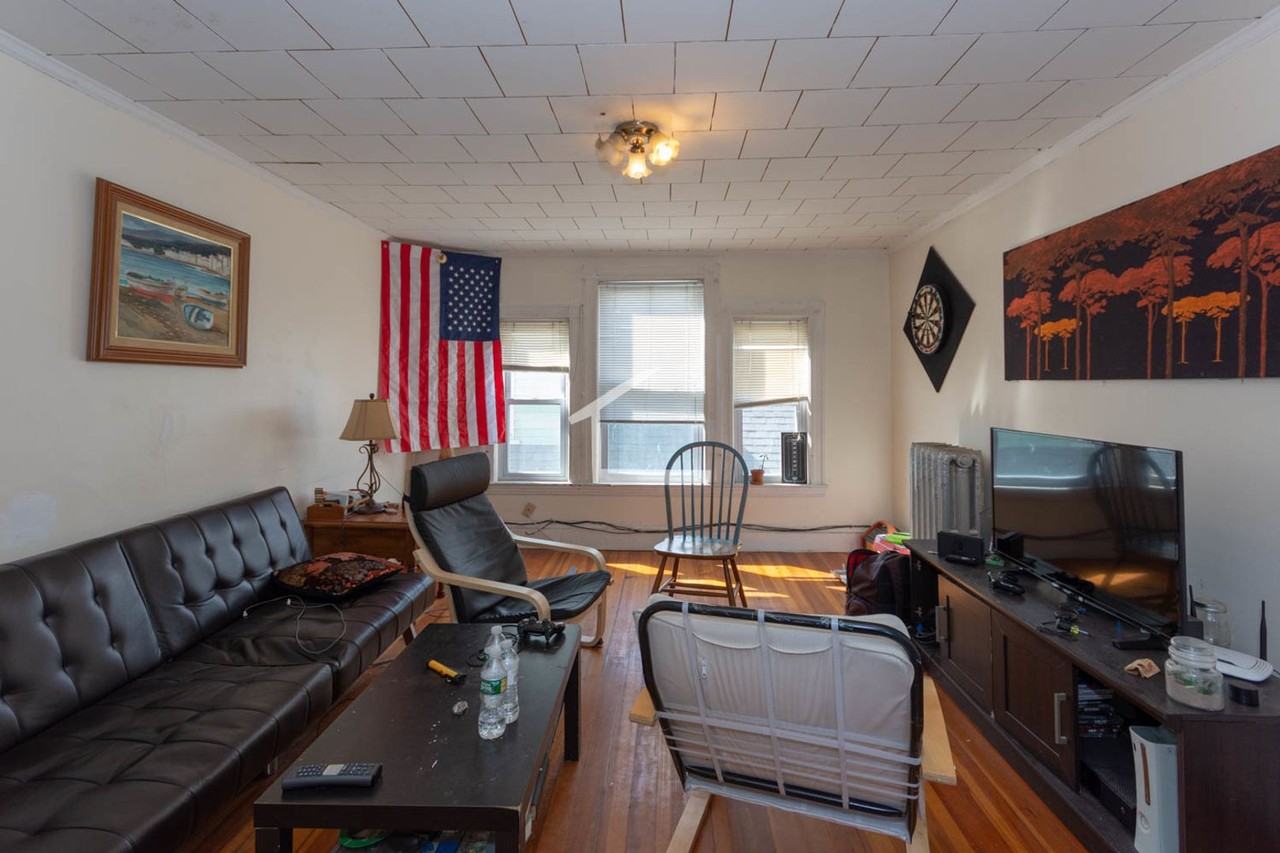 52 Brainerd Rd - Photo 4 of 10