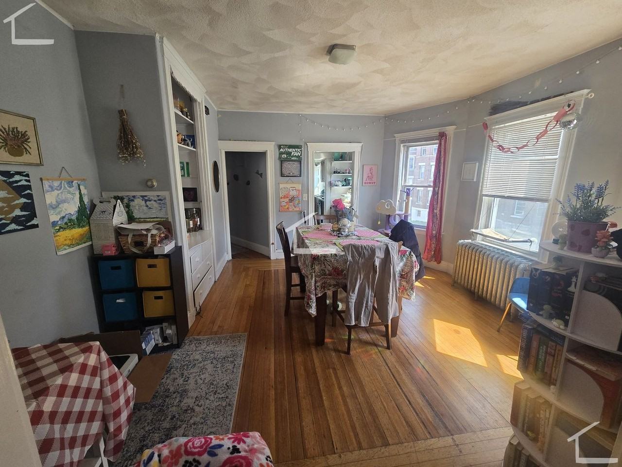 214 Kelton St - Photo 4 of 17