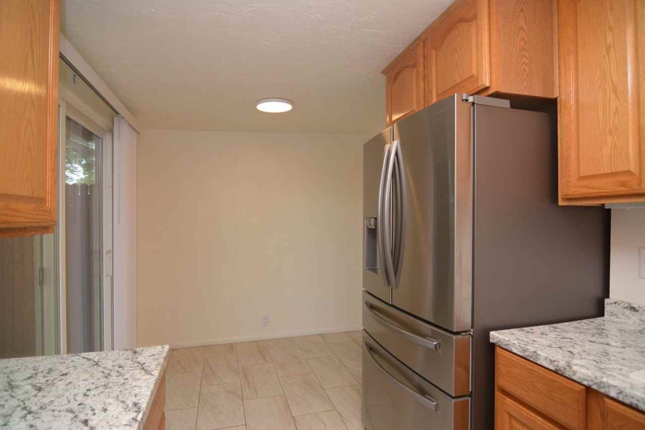 3892 S Evergreen Ave - Photo 6 of 16