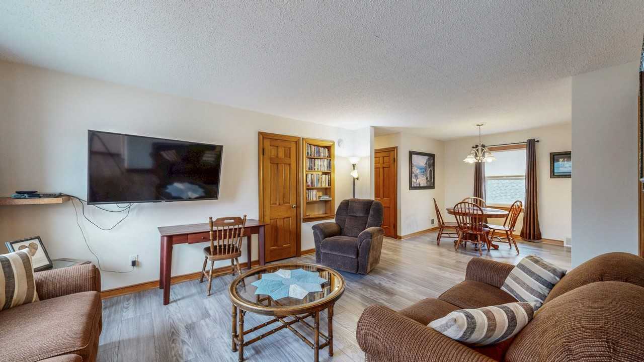 803 14th St Nw #3 - Photo 6 of 17