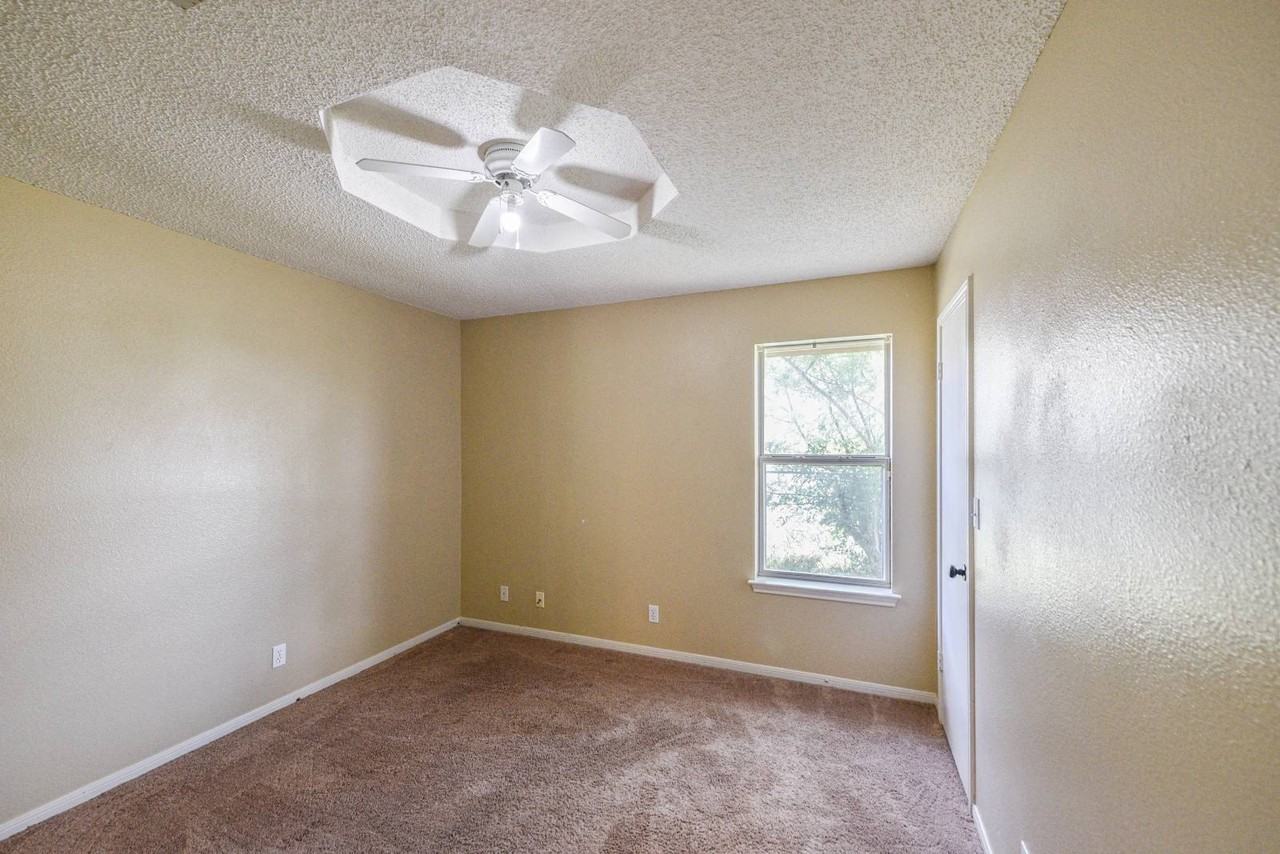 3507 Christie Dr - Photo 5 of 24