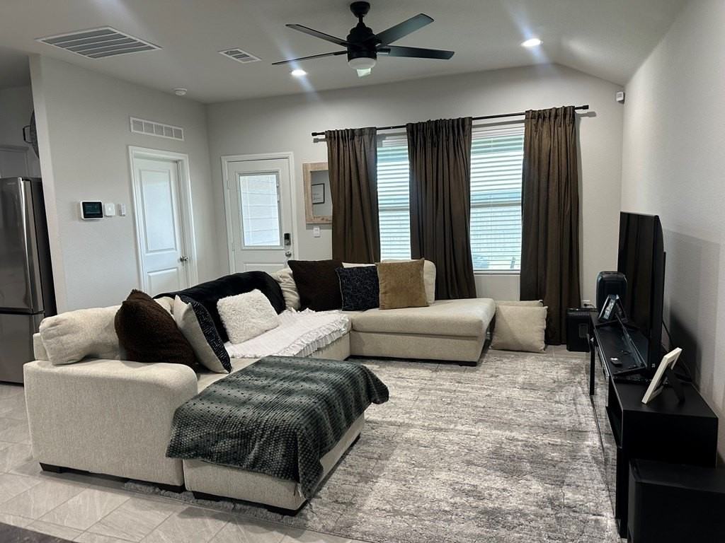 7616 Orange Blossom Rd - Photo 3 of 15