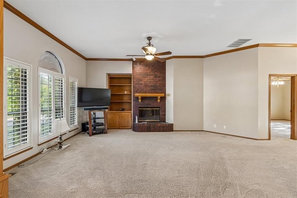 1820 Chelsea Dr - Photo 3 of 39