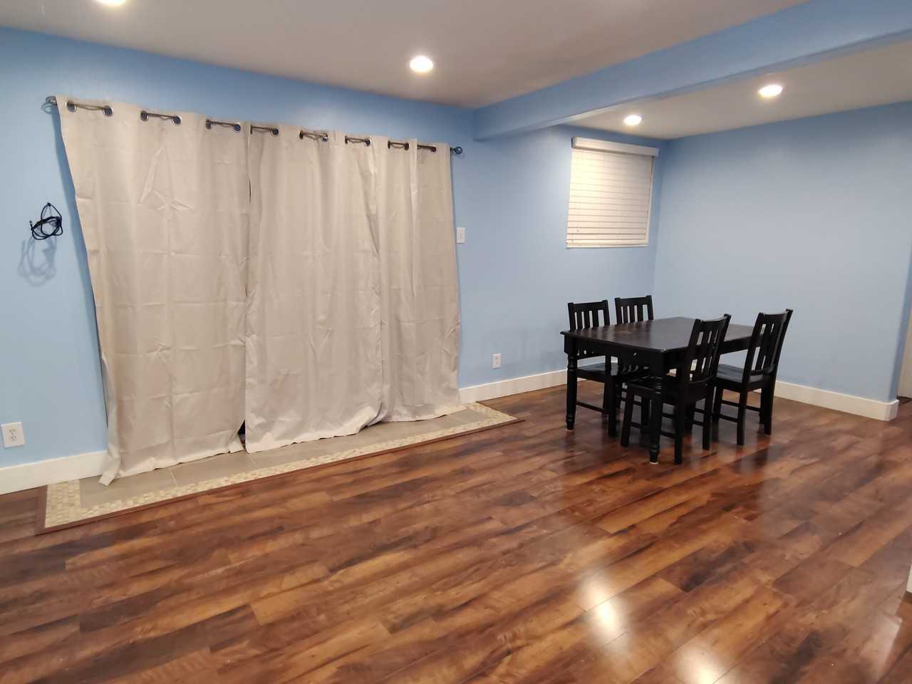 1165 S Foothill Dr - Photo 2 of 8