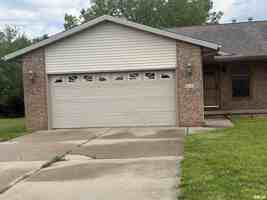 featured image of 613 Oakbrook Ave