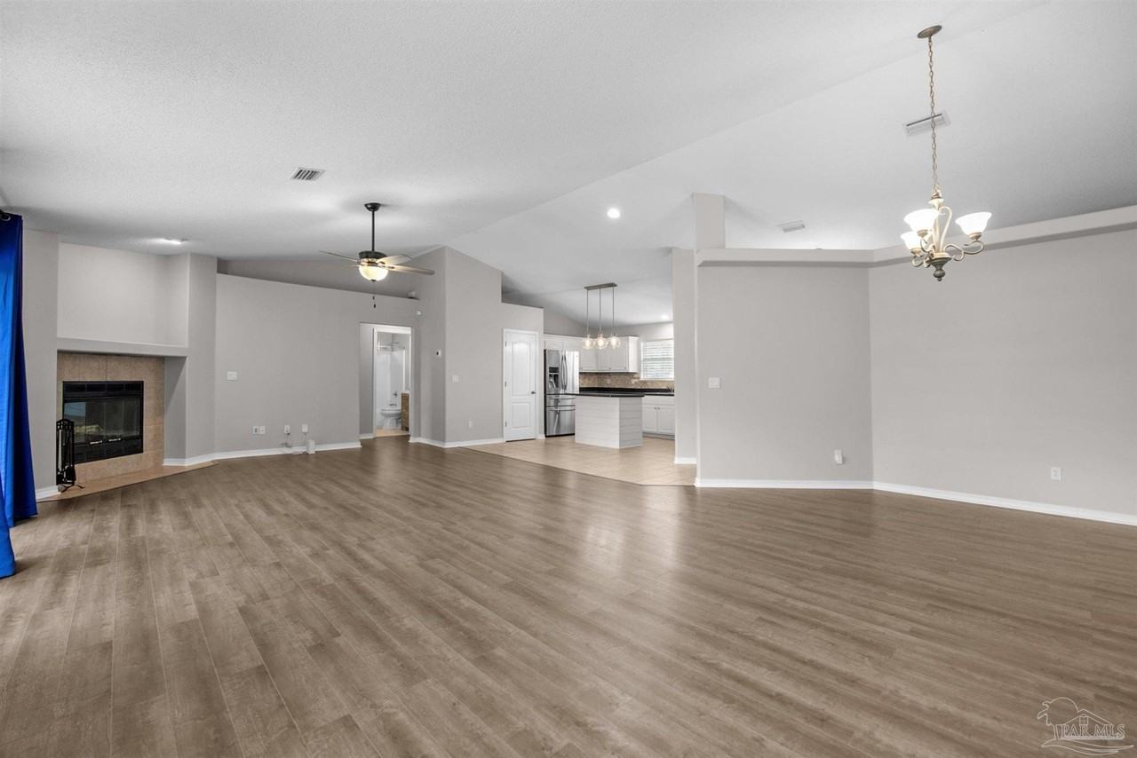 2081 Seagrape Dr - Photo 7 of 42
