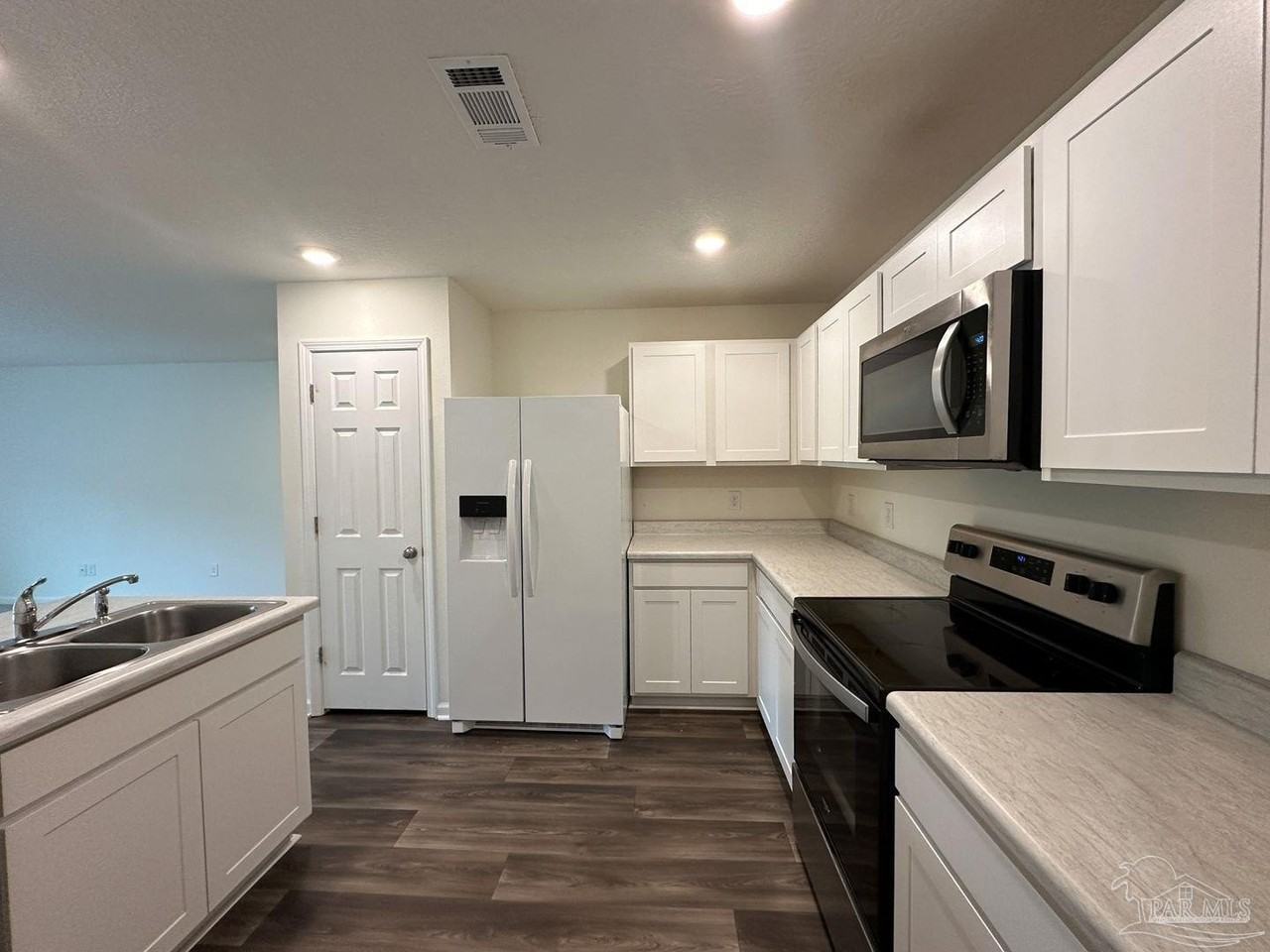 8727 Schooner Ln - Photo 5 of 18