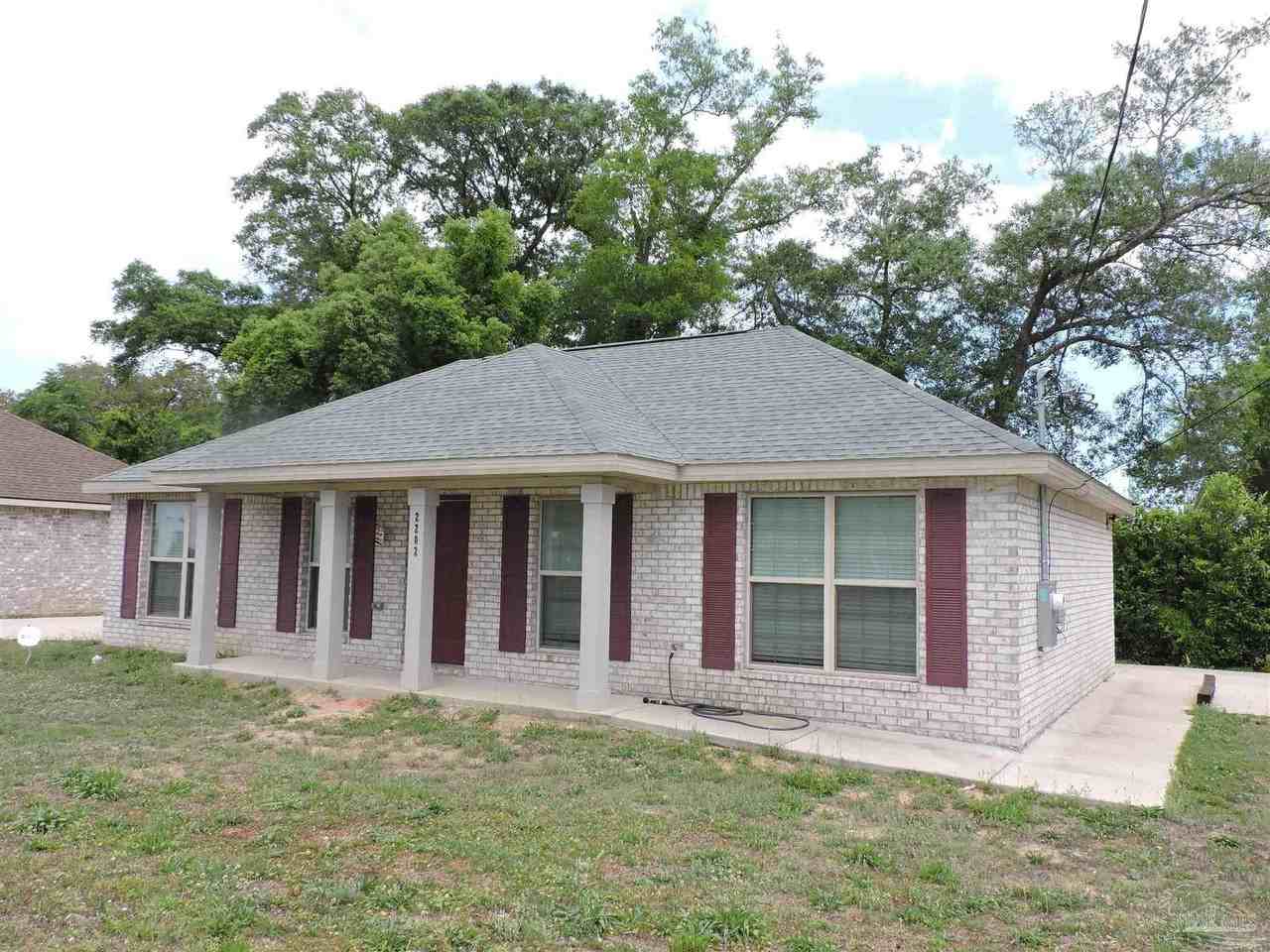 2202 N E St - Photo 2 of 19