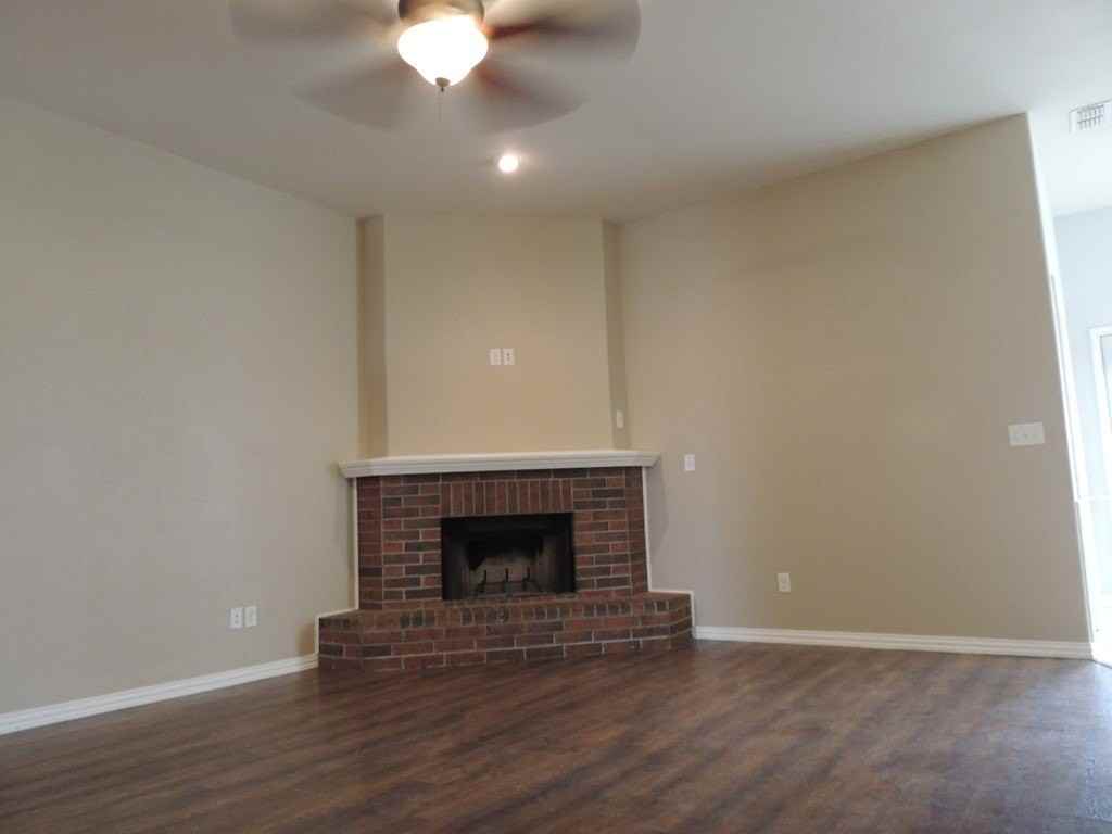 805 Nolan Ryan Dr - Photo 3 of 18